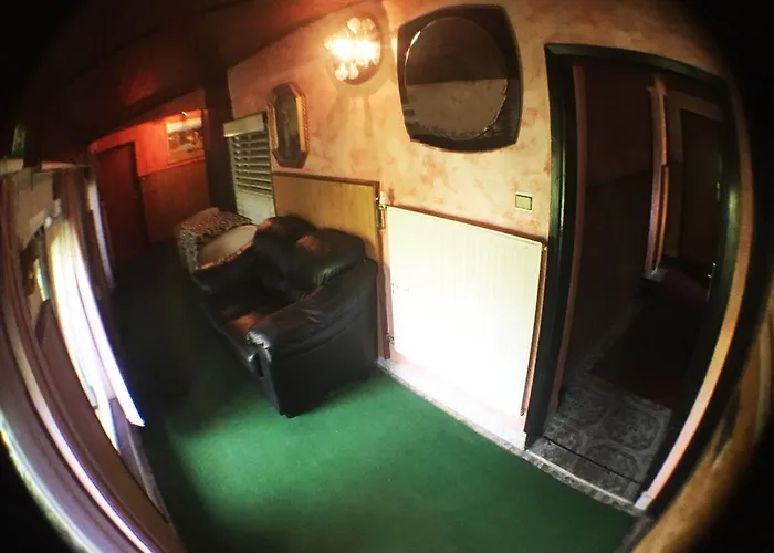 Gostinjska kuća Pikapolonca 2*