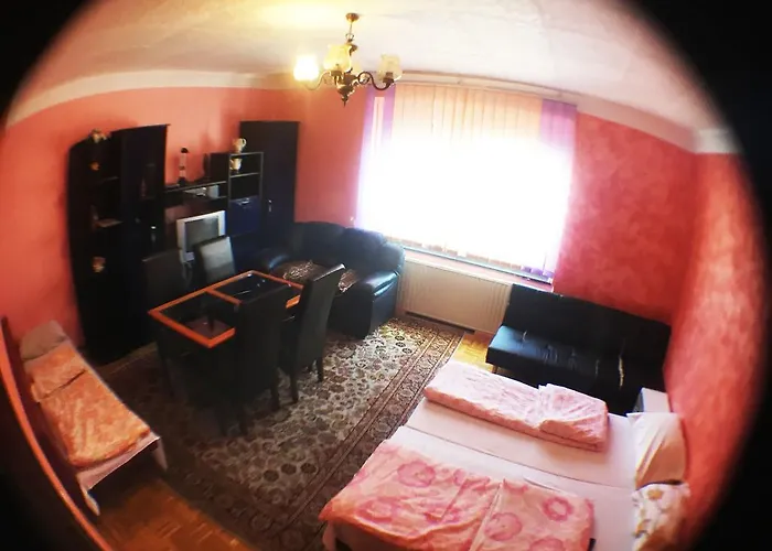 Gostinjska kuća Pikapolonca 2*